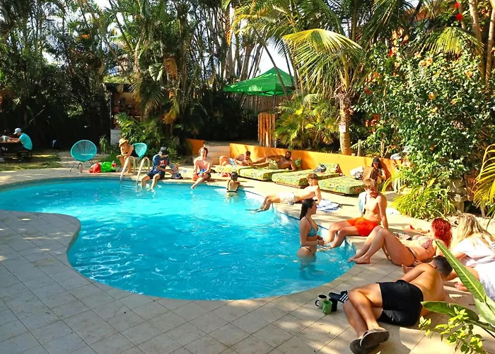 Costa Rica Backpackers
